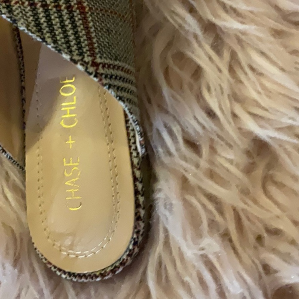 These Chase And Chloe Flats Include A Pointed End… - image 4